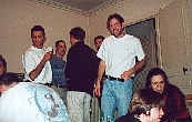 Autres gens dans le salon